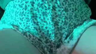 Schöner Sex mit dem Ende in der Muschi