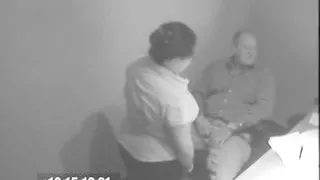 Cock sucking BBW gets on her knees