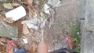 England ke Ek Ladke Ne bathroom mein jakar Indian ladke ko kamjor tribute