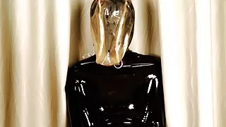 Fejira com Two layers latex hood breathplay and sleeping bag