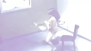 Solo Büro Hure schaut Porno