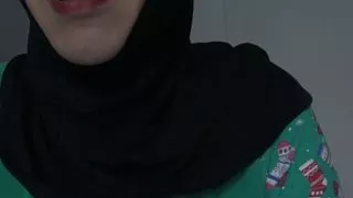 Big Tits Egyptian Cuckold Arab Wife In London