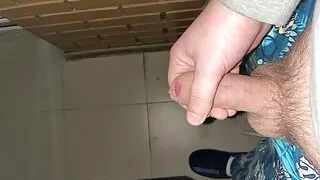 Nahaufnahme abspritzen, junger Schwanz masturbieren, Sperma, Sperma