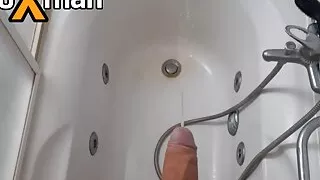 Horny boy peeing his golden rain in the bathtub - SoloXman