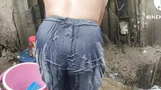 Anita yadav ki hot bathing style