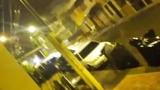 Wichsen im Freien Sperma aus der Nähe mit vorbeifahrenden Autos - Camilo Brown