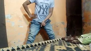 Mein apane kapde utar kar camera ke samne nanga ho gaya,I got naked watch me get naked in front of the camera unclothing