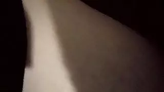 Trottel an einem öffentlichen Ort