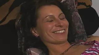 Deutsche retro filme! Deutsche heisse milf masturbiert um dich geil zu machen!