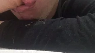 Eu adoro chupar os meus primos roludos