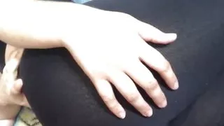 Mi Vecina En Unos Ricos Leggins