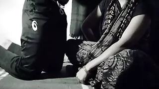 Hot Mosi ji Ko Mana Kar Maje ki Choot mar Li , mosi boli Tumhra to bahut bada hai - Part 1