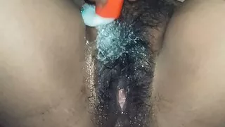 MADHU LAILA desi indian bhabhi shaving pussy