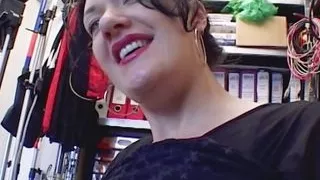 He arrives at work and the bosses wife is waiting to be fucked!