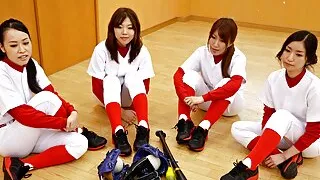 The schoolgirls of baseball team like hot sex with creampie