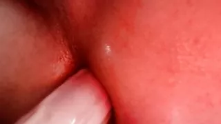 fucking her slut ass with a huge dildo stuned trans slut