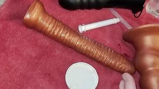 Squarepeg toys Huge dildo play