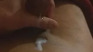 Indischer Mann spielt Schwanz für sich selbst und verwöhnt Cumming out