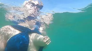 Milfs underwater masturbation