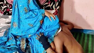 Malkin ne Nokar Ramu Se apni Chut Chatwayi Morning me