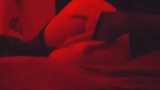 Trans Teen Daisy fingert ihren Arsch und stöhnt