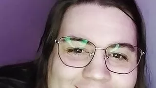 Bbw Crossdresser genießt das anale Vergnügen mit einem ausgefallenen Horn