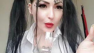 Sweet and delicious apple spit for the dirty boy. Open your mouth and enjoy an unforgettable cocktail from Dominatrix