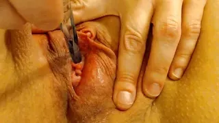 Mein Pissloch mit Bürstengriffen ficken