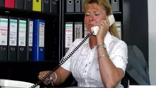 Hausfrauen gierig nach Schwanzen