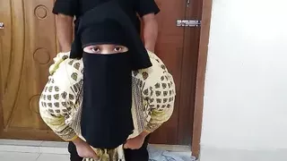 (Indian Maid Ki Jabardast Chudai Malik) Tamil Maid Fucked By Owner While Cleaning House - Huge Ass Cum