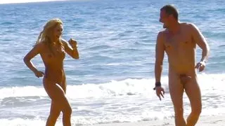 Instead of srelaxing pics the photographer bends the blonde