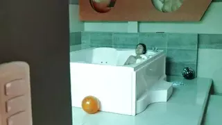 Caught My Step Sis Masturbating In Bath Tub And She Creamed All Over My Dick