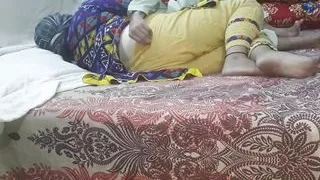 Winter Season me Queen Bhabhi ne apni garam chut ka diya maza,  bhabhi Dever sex video