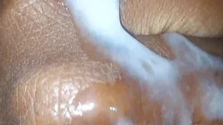 Gozando na safadinha no banheiro