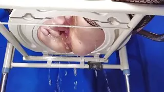 Fat pussy fingering until squirting