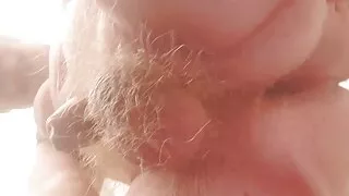 Arschfingern und rothaarigen sehr kleinen Schwanz masturbieren