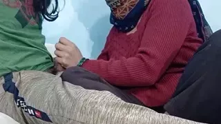 DESI Bhabhi Masturbates Devar with a very good Handjob