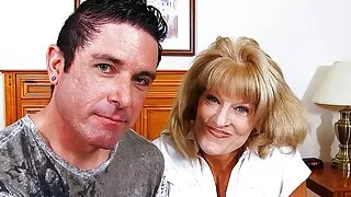 Fit Granny Cam Ray with Big Tits seduce to Fuck by Young Guy