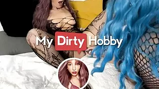 Gorgeous babes lick finger and fuck  each other - MyDirtyHobby