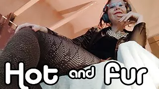 Hot and fur: MistressOnline comfortable and warm