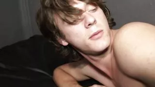 In der Buchhandlung treffen sich zwei junge geile Kerle und haben erotischen Oral- und Analsex