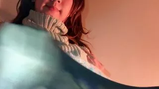 sexy asiatische Transe in Strümpfen