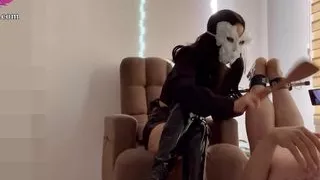 korean mistress ballbusting tattoo 001