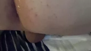 Schlampe Sissy Daddy Sperma auf Loch
