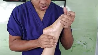 I can't resist the beautiful body of the beautiful Salma and we end up fucking in the massage room