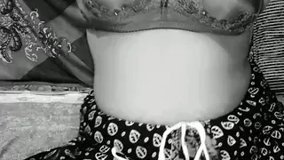 Bhabhi show in full body.