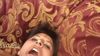 Unfaithful wives of Bangalore tell their sins - (India) -