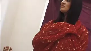 Mumbai's Indian wives with always wet pussy - (India) -