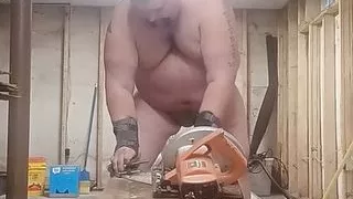 Mofo2121 strips and uses the circular saw