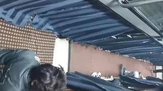 Bus me didi ki chudai step sister fucking in bus